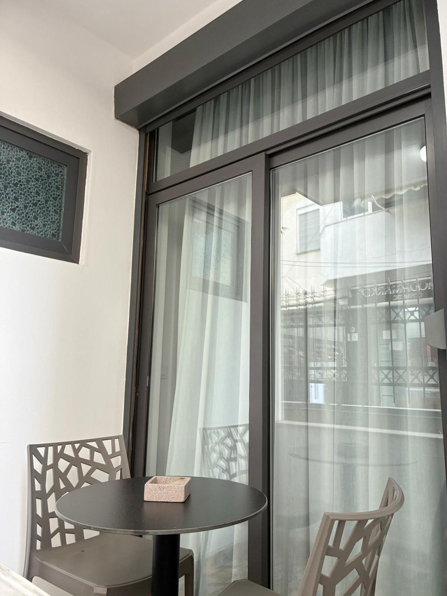 Clinton Tirana Inn Exterior foto
